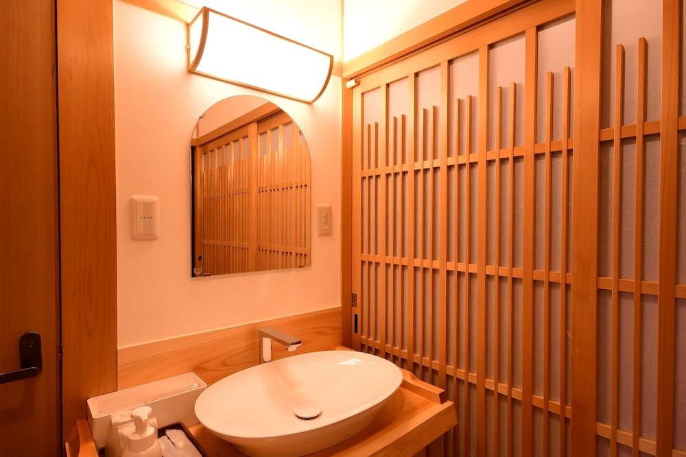 JAPANESE, STANDARD, SHARED BATHROOM