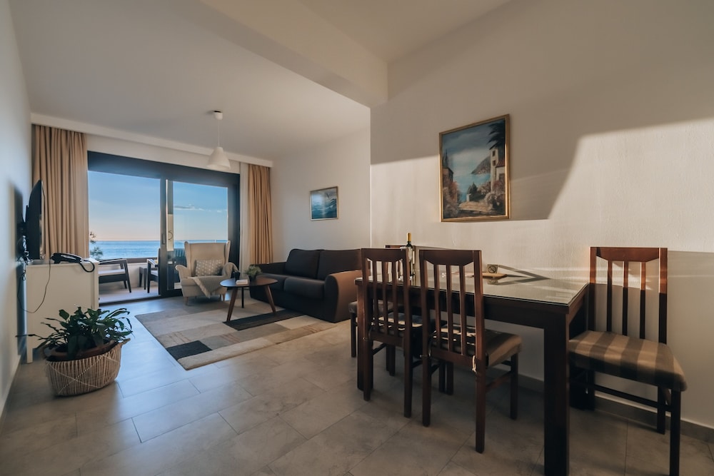 Apart Hotel Kuce Lekovica 40/50
