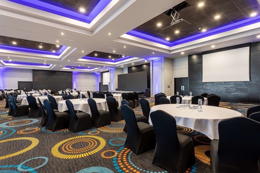 Radisson Hotel and Conference Centre London Heathrow 40/49
