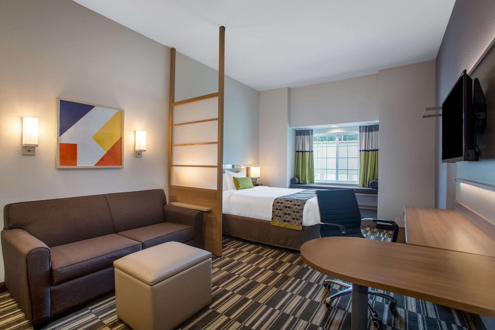 Microtel Inn & Suites by Wyndham Liberty/NE Kansas City Area 9/30