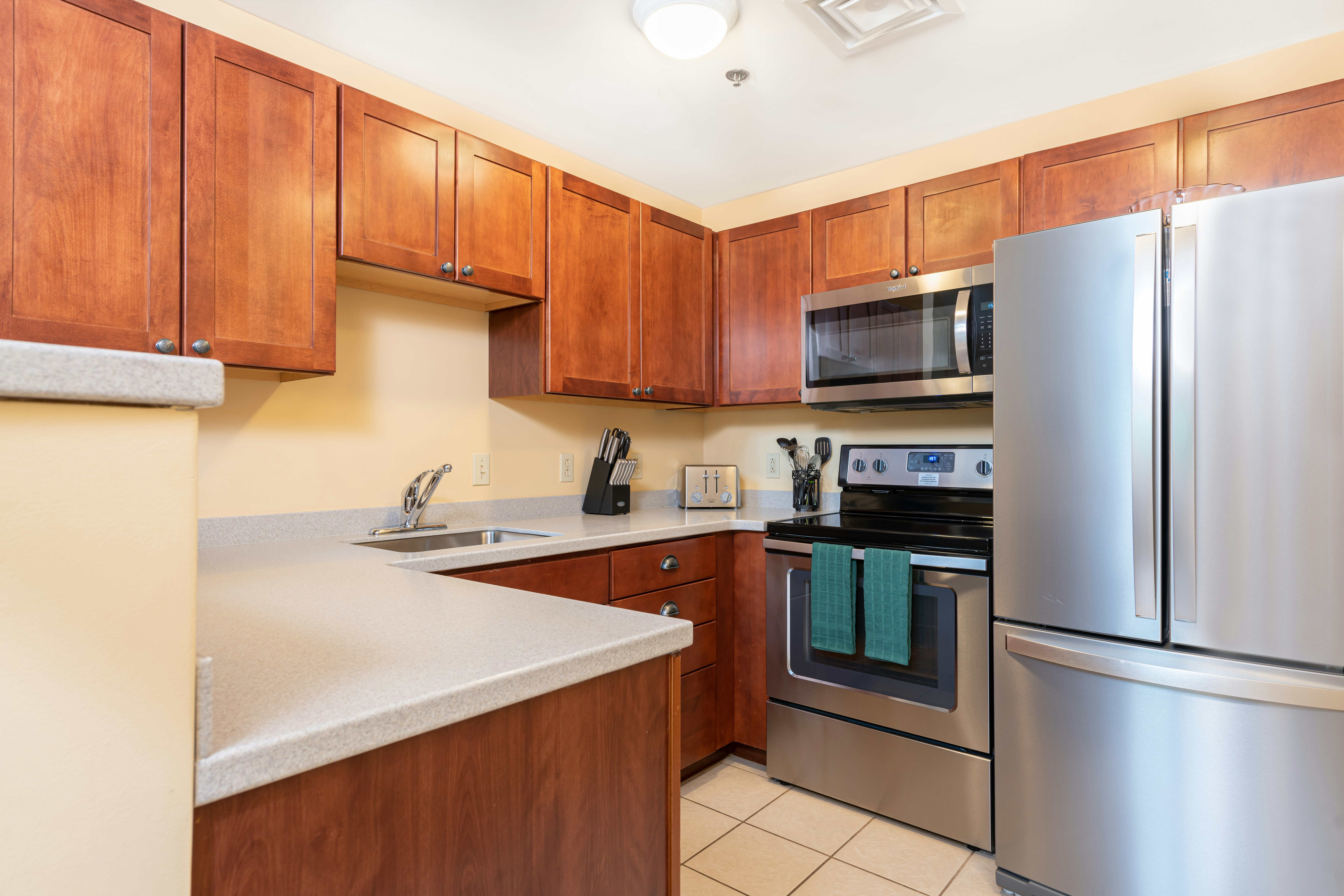 1 Bedroom, Plus, Loft، Jackson Gore Inn 2/2