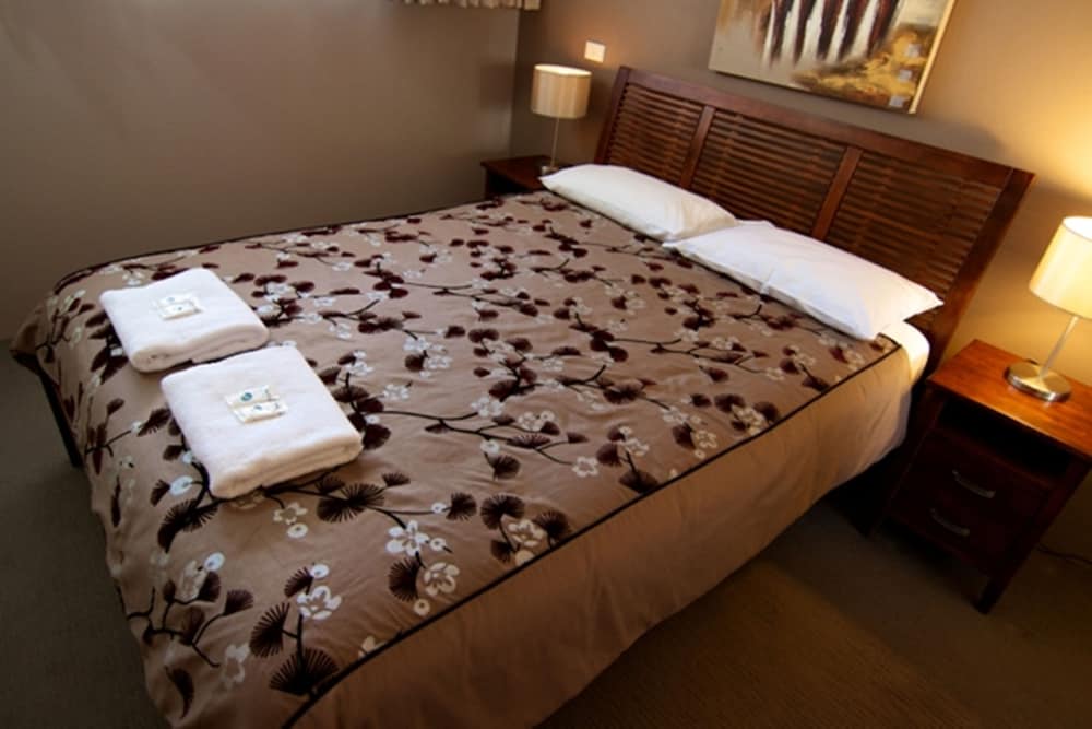 MERRIMA COURT HOLIDAY APARTMENTS 25/74