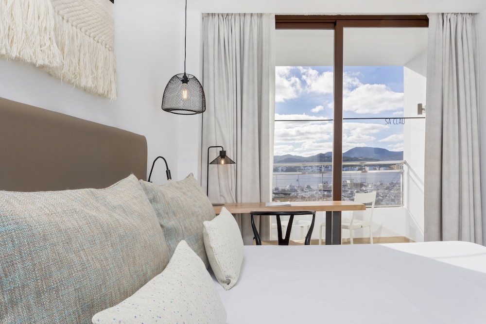 Hotel Sa Clau by Mambo Ibiza 10/37
