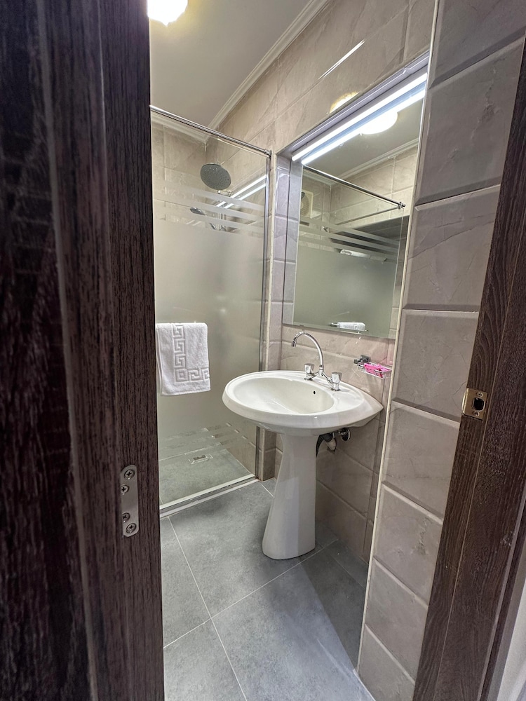 Aura Inn Hotel Cairo 60/62