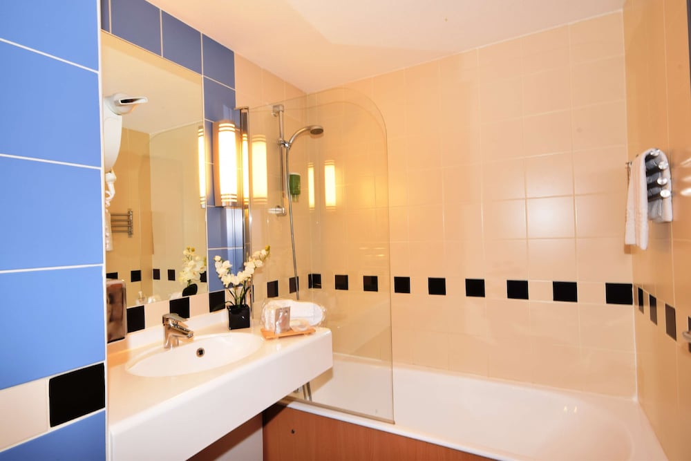 KYRIAD PRESTIGE BORDEAUX OUEST - MERIGNAC 34/60