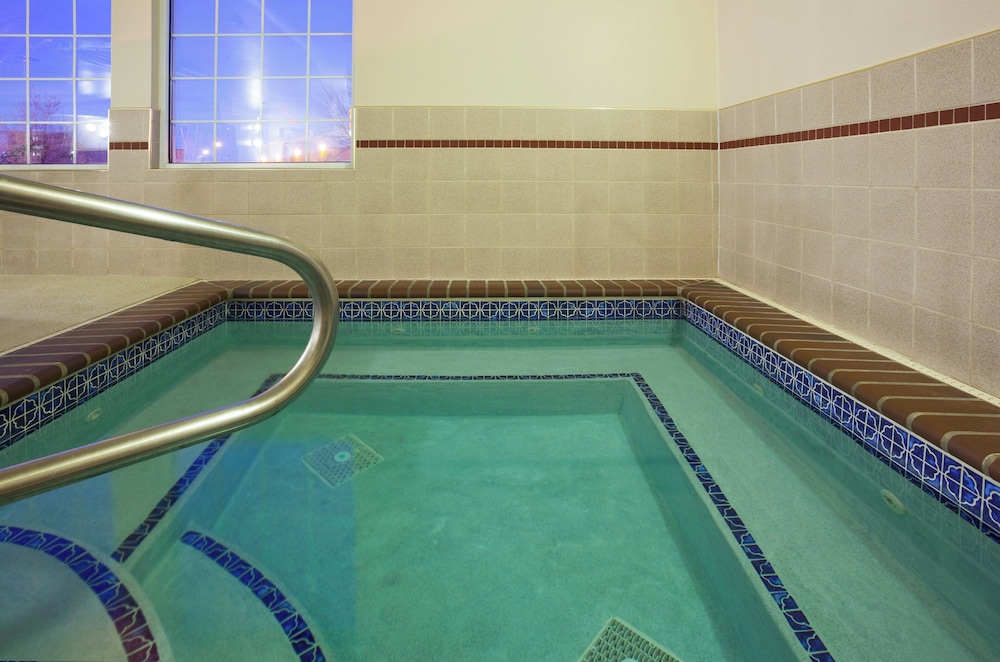 swimming pool spa