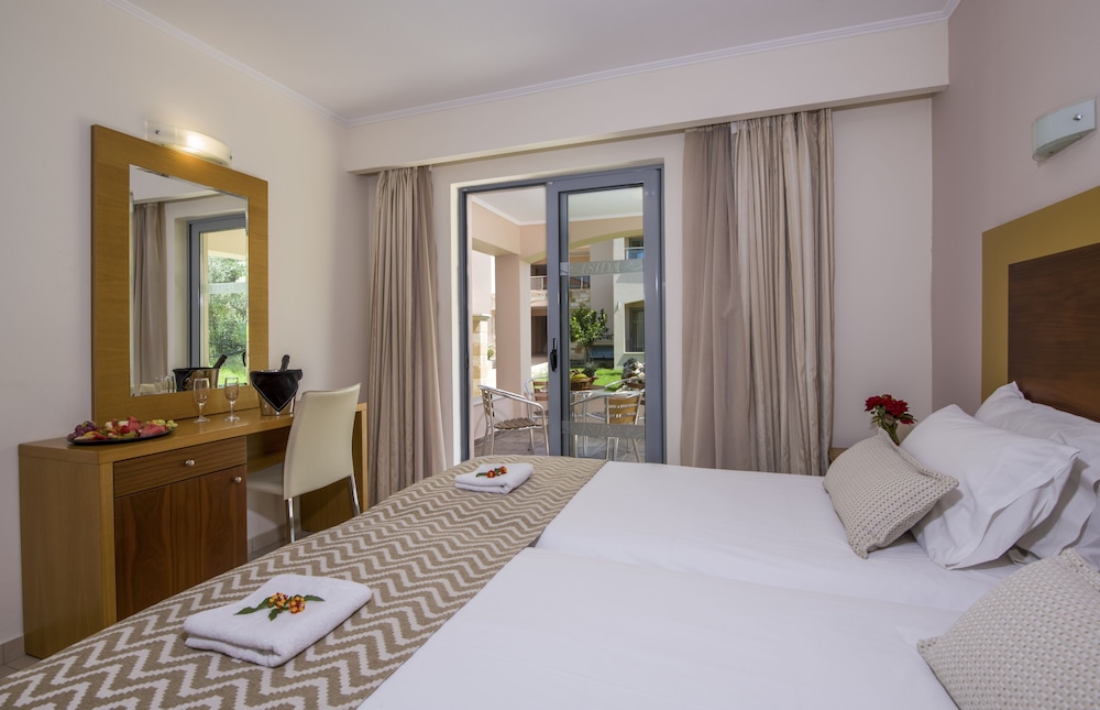 Isida Hotel 15/50
