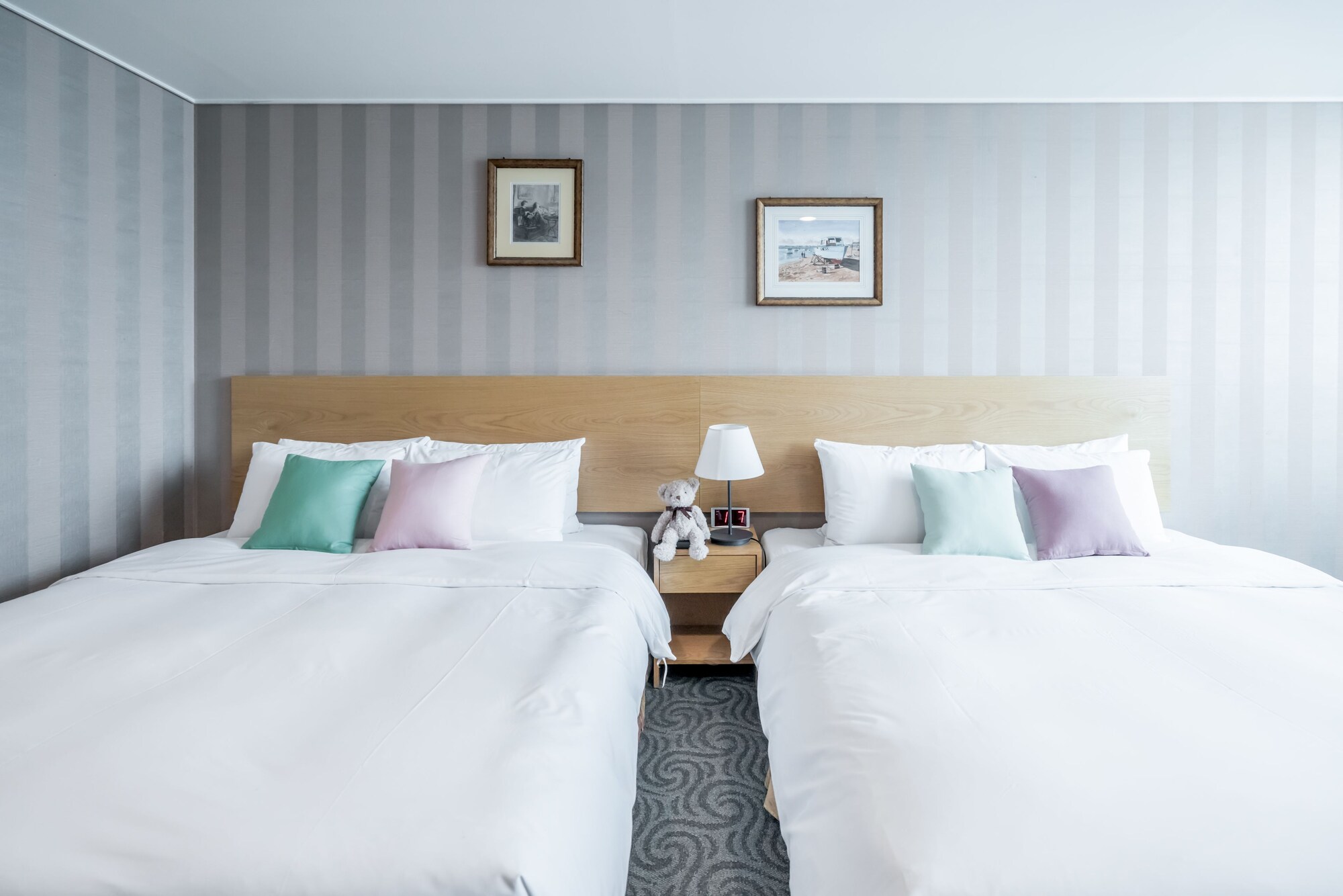 Deluxe, 2 King Beds, King and Twin Beds, Hotel Atrium Jongno 5/10