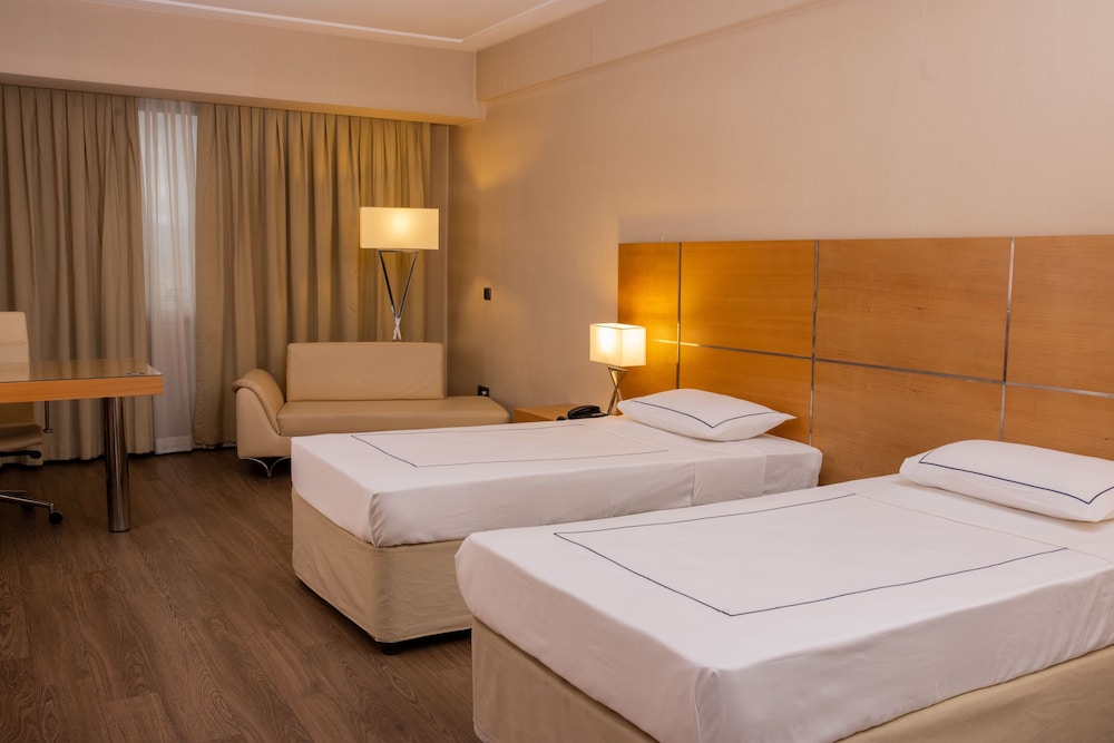 1 BEDROOM, DELUXE