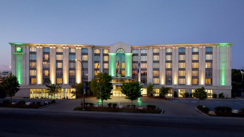 Holiday Inn and Suites Montreal Airport 2/67