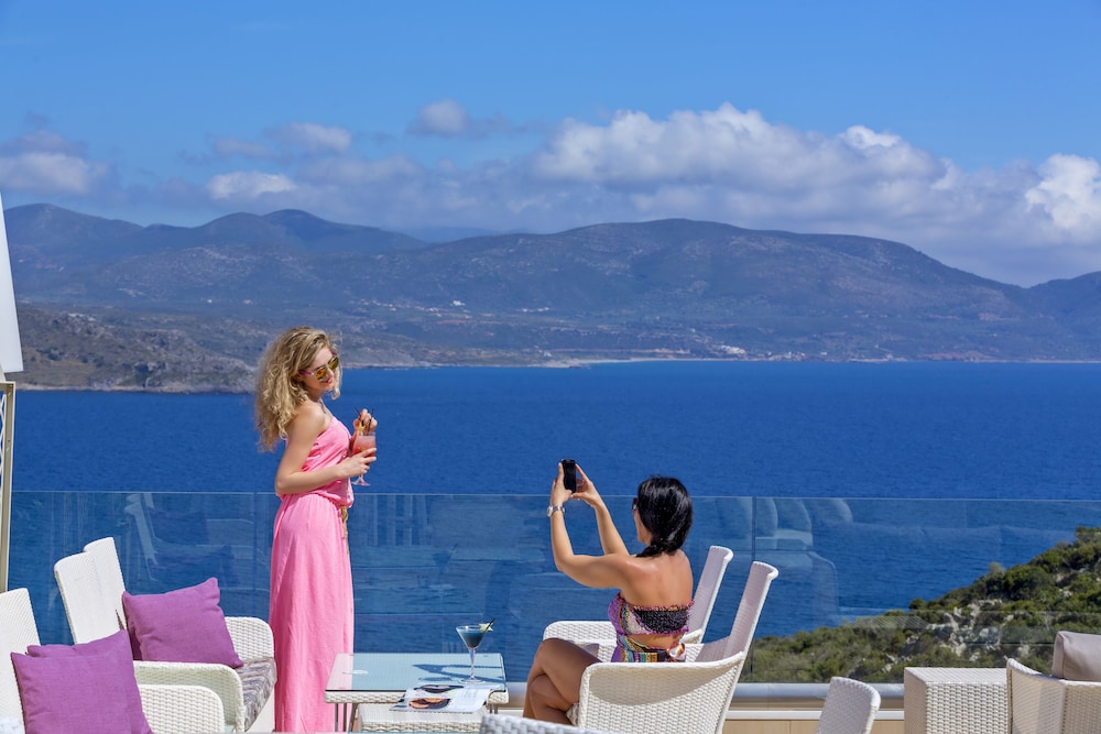 Princess Kyniska Suites 57/65