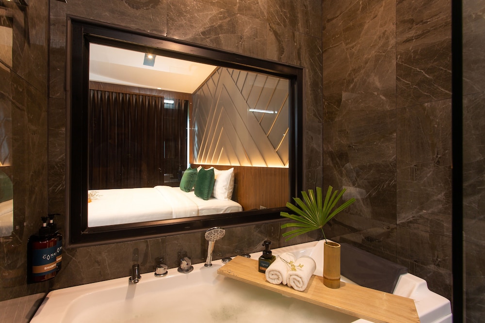 The Canale Samui Resort 49/50