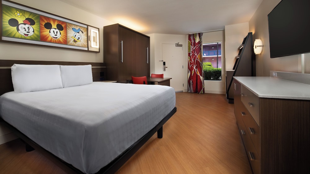 PREFERRED, QUEEN BED, ACCESSIBLE