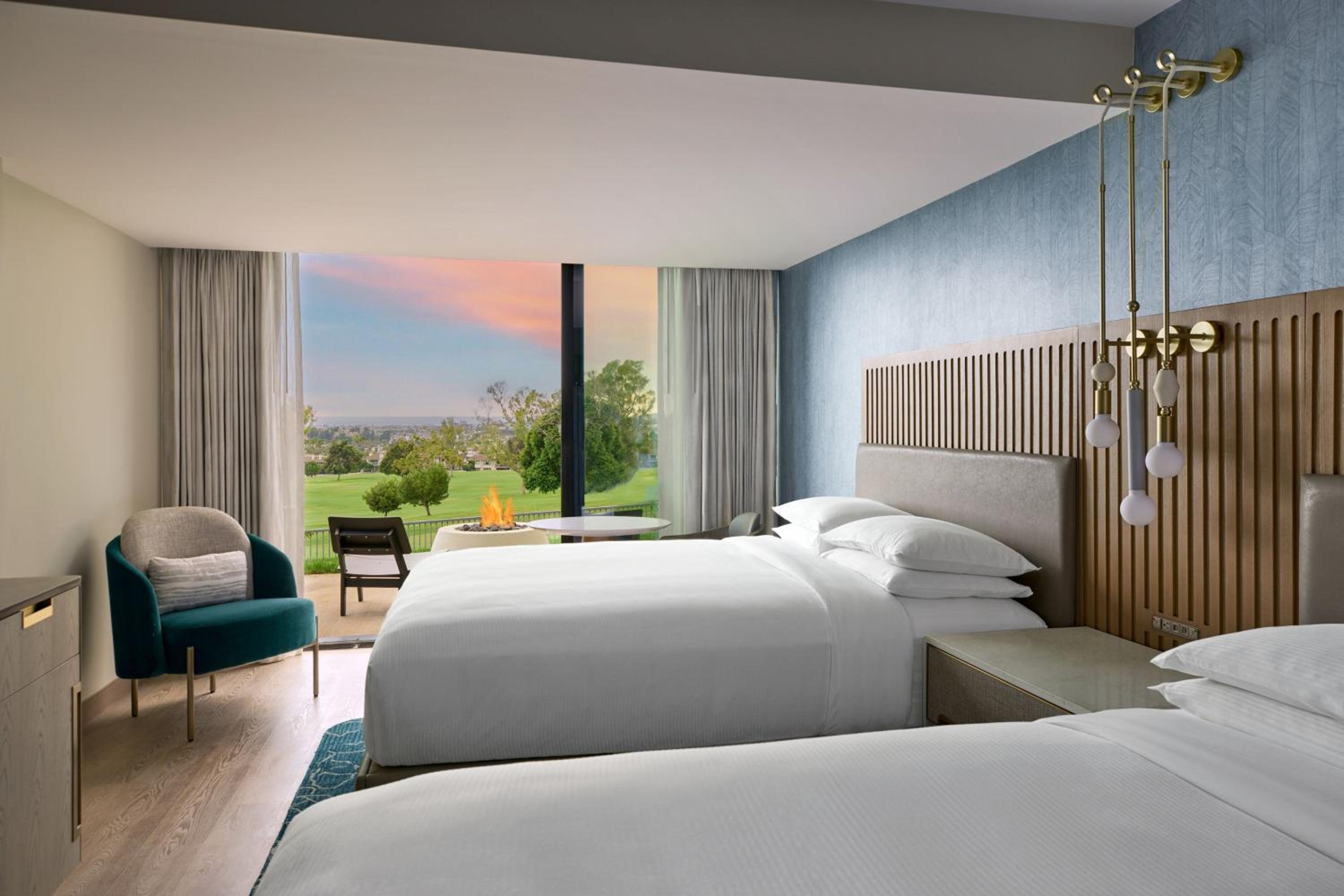 Luxury, 2 Queen Beds, Golf Course View, Ground Floor