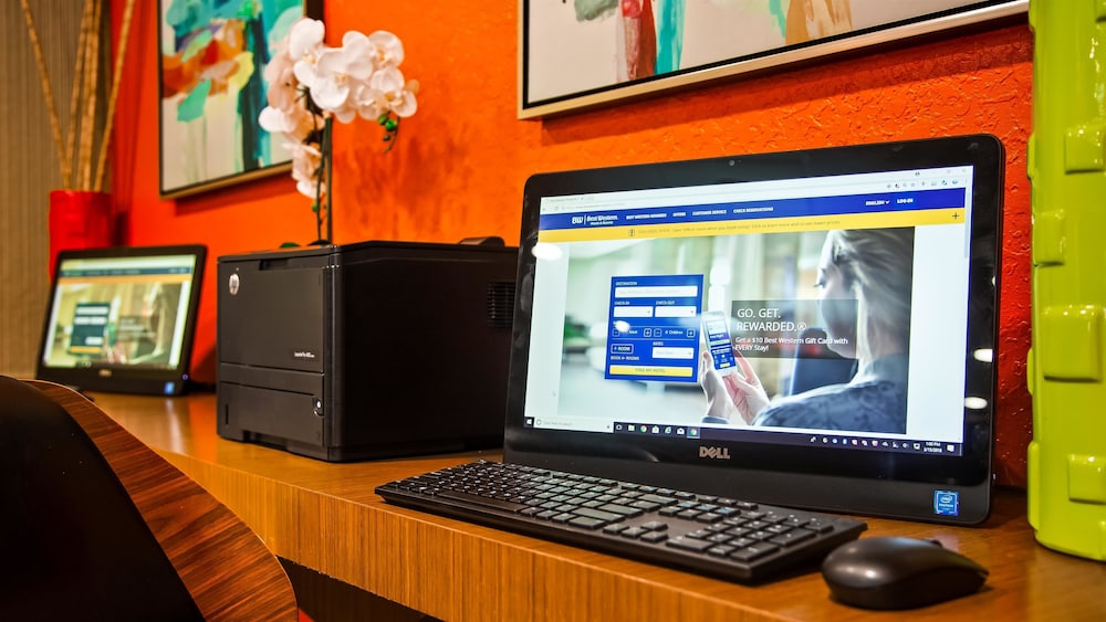 Best Western Plus Universal Inn 23/46