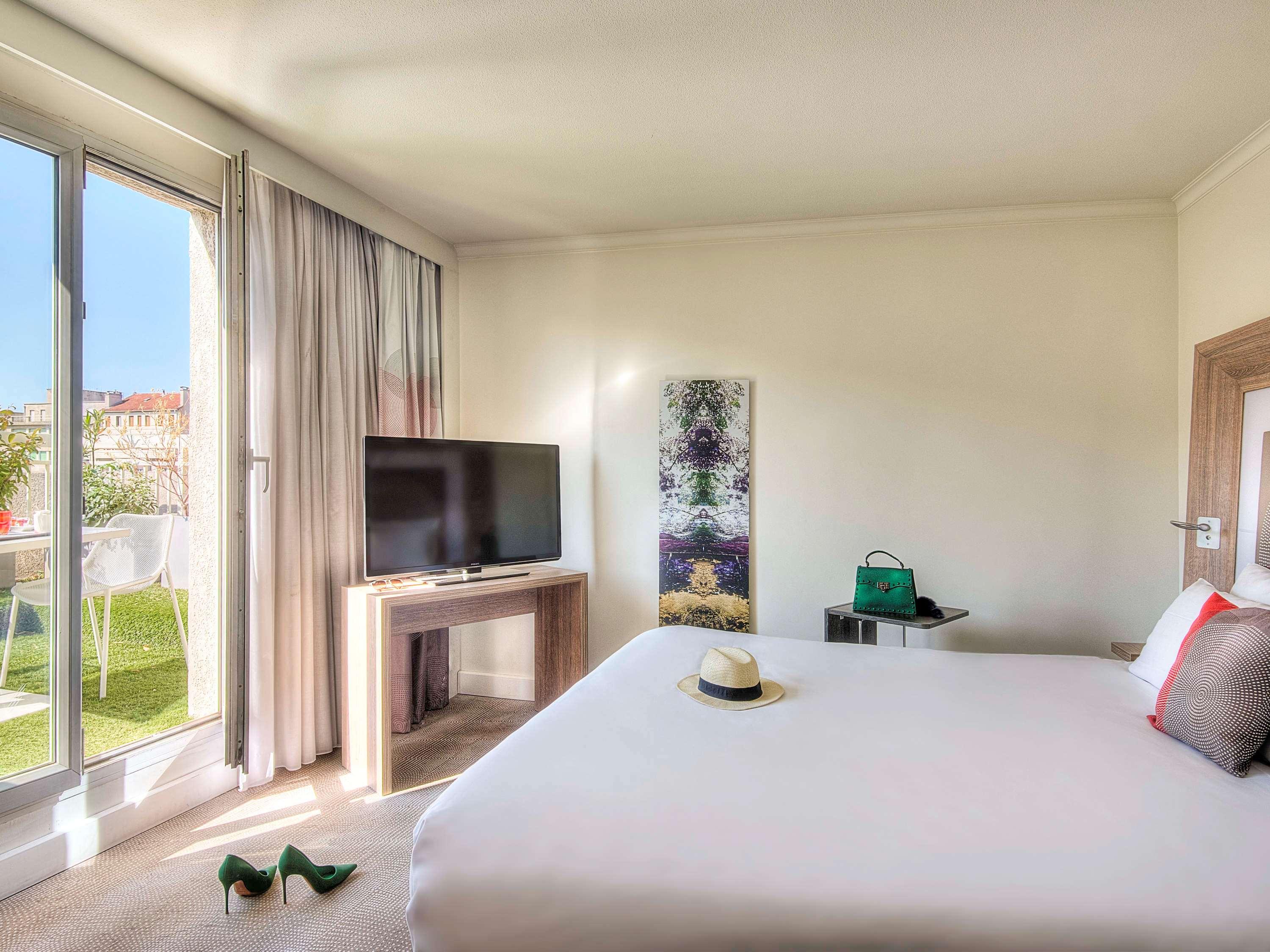 EXECUTIVE, DOUBLE BED, TERRACE