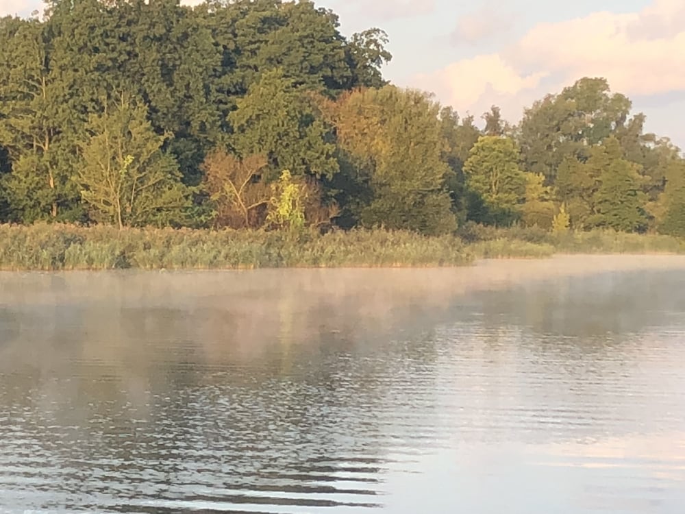 Riverside Inn 52/66