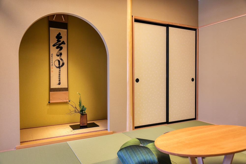Honjin Hiranoya Kachoan 39/50