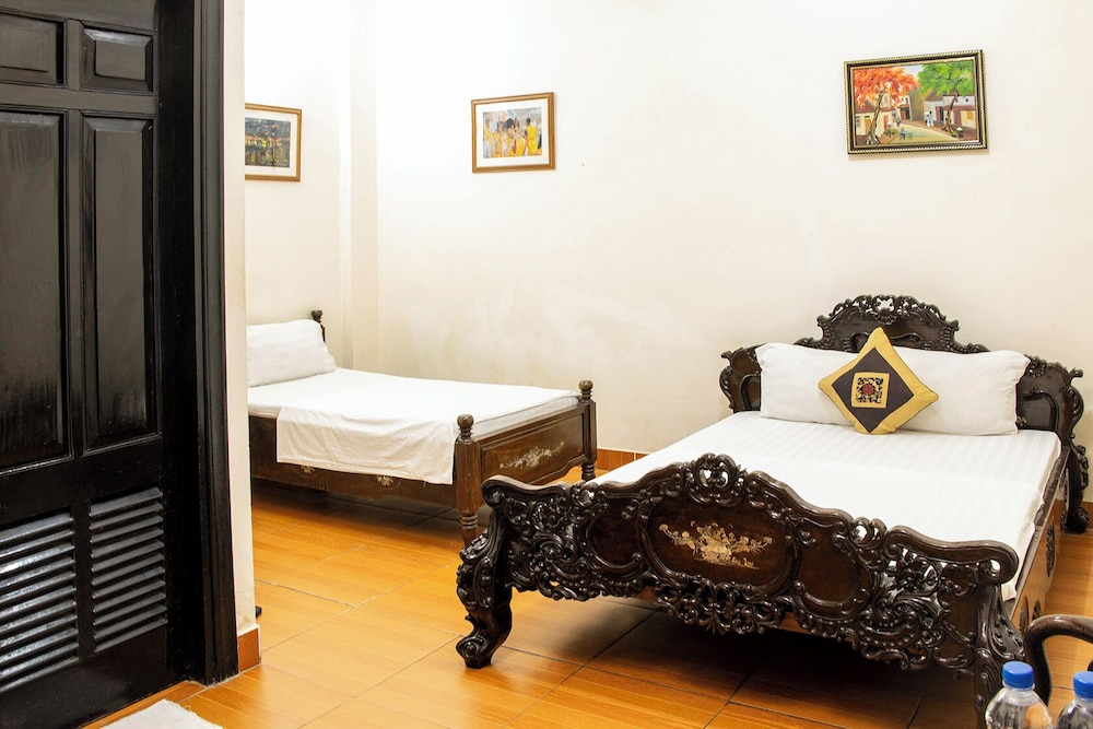 Group Nest Hotel 11/53
