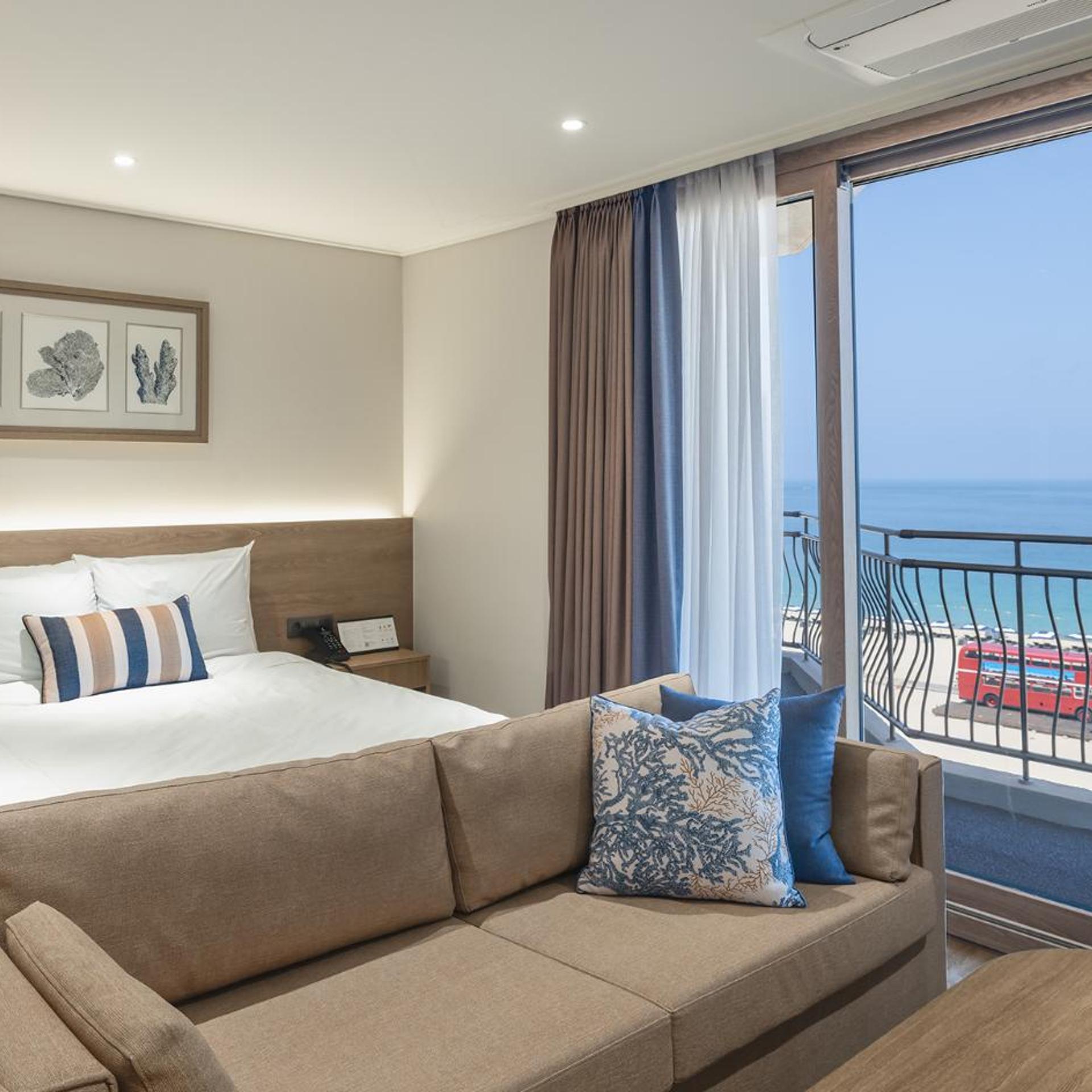 Kensington, Renovated, Studio, Double Bed, Ocean View