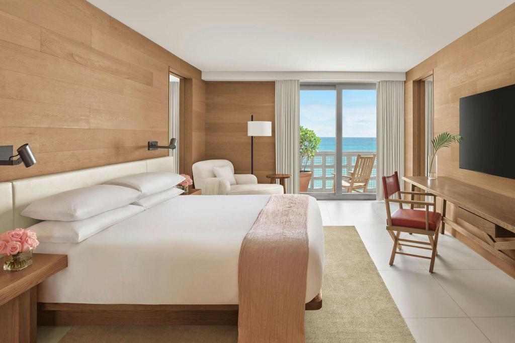 1 Bedroom, Penthouse Suite, Penthouse, King Bed, Ocean Front, Balcony