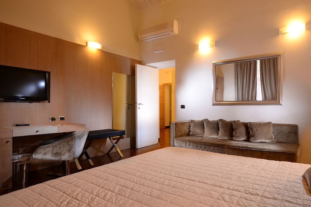 Hotel Golden 42/50