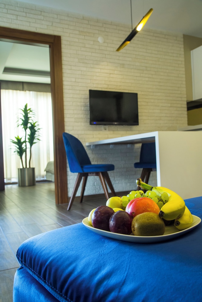 Maxuite Hotel In Home 29/37