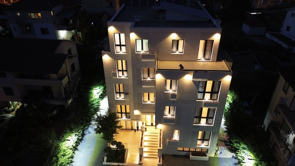 Arbnor Hotel in TIRANA