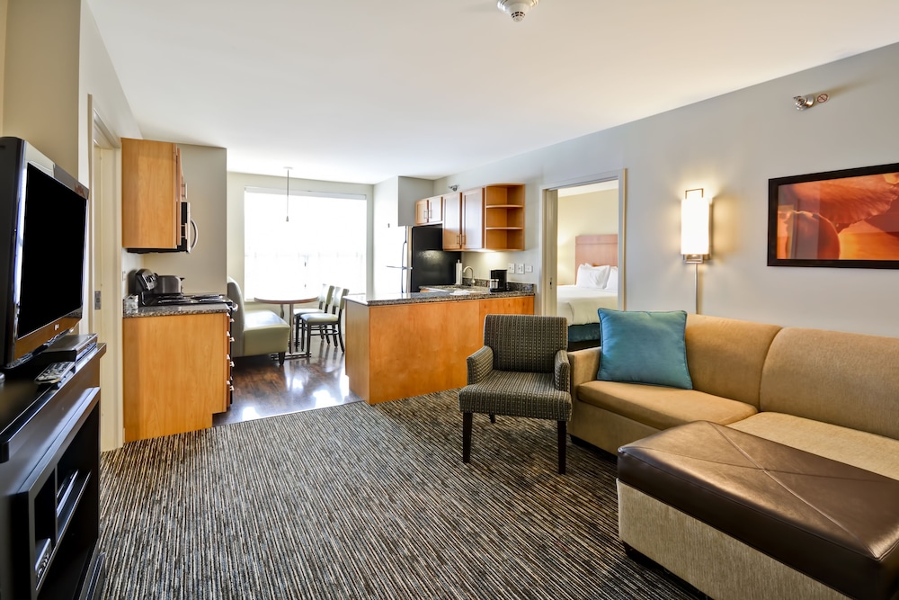 HYATT house Chicago/Naperville/Warrenville 48/69