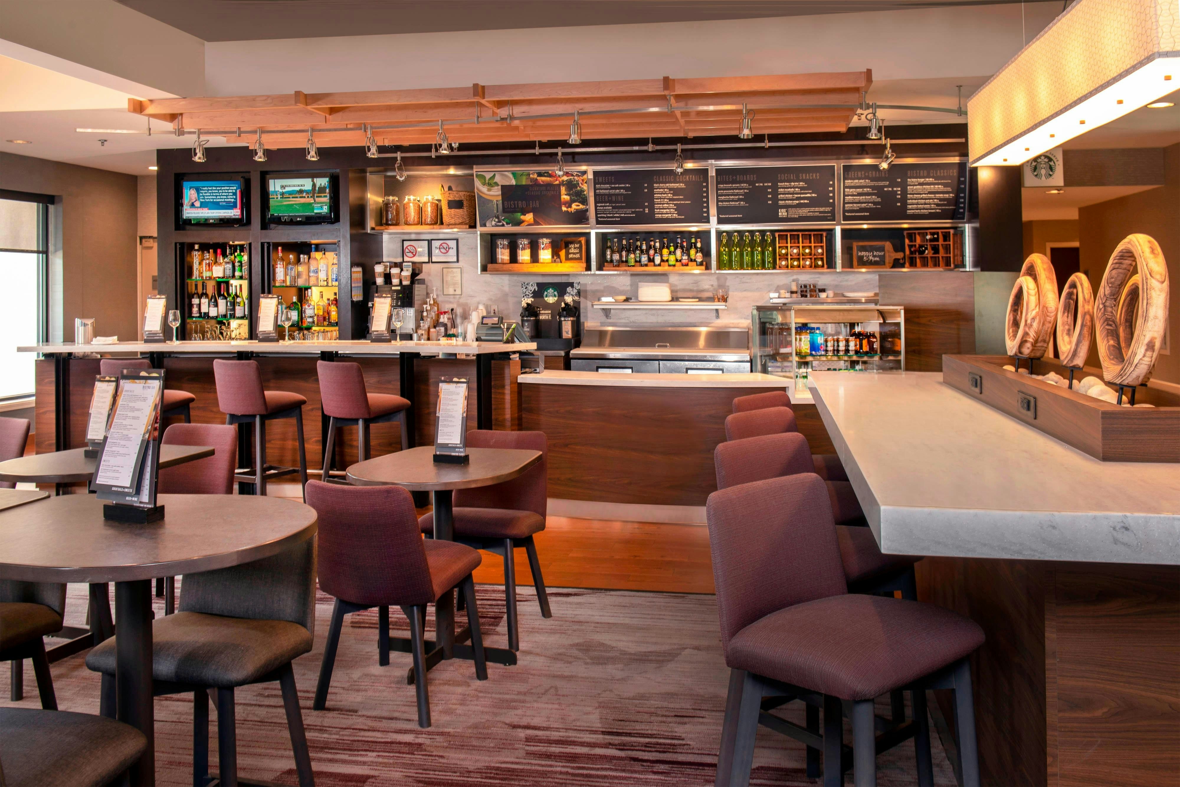 Courtyard By Marriott Rockville 13/25