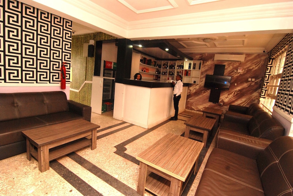 Silverland Hotel And Suites 7/36