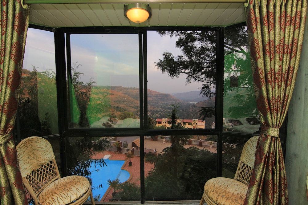 Mount View Executive 24/50