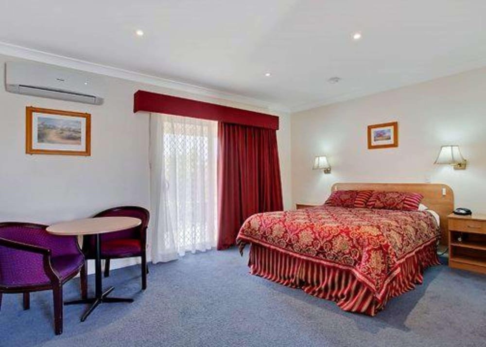 Bushmans Motor Inn 18/31