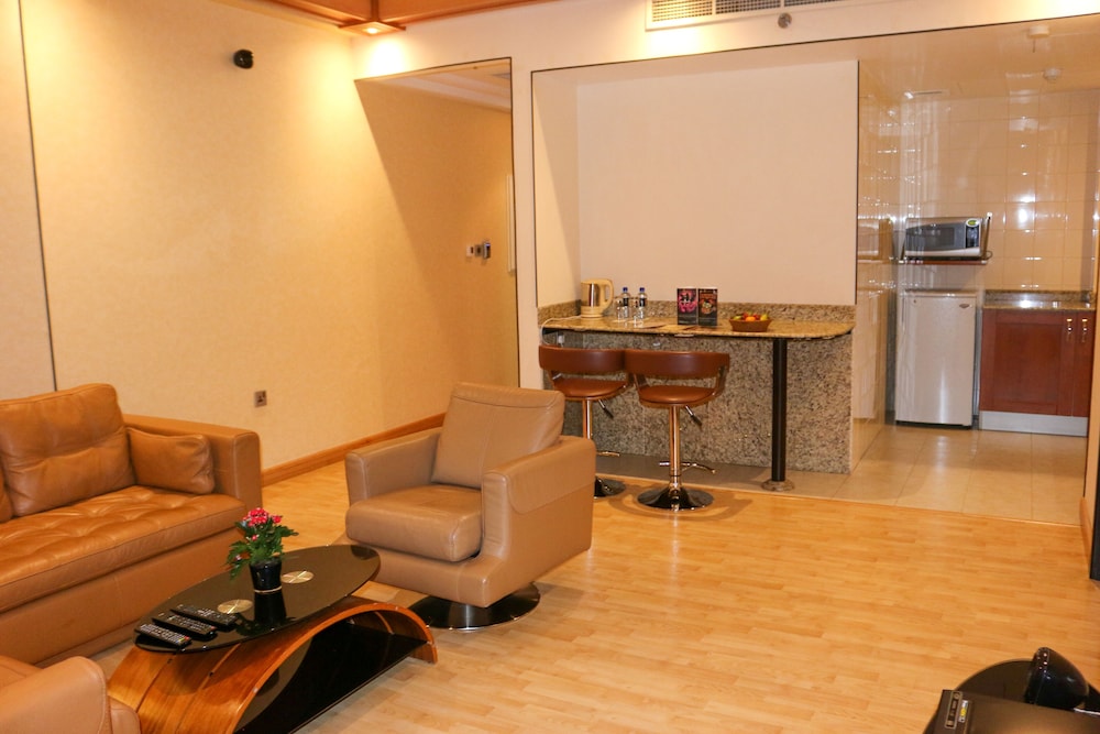 Elite Crystal Hotel 46/75