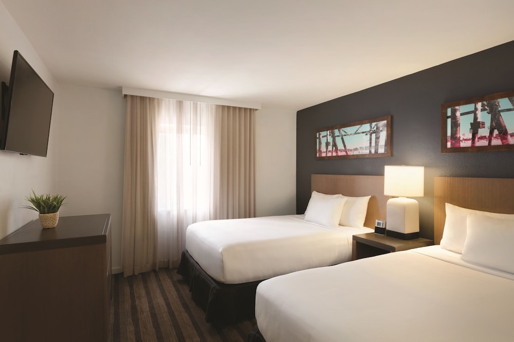Hyatt House Miami Airport 10/37