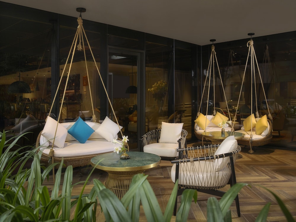 Grand Mercure Hanoi 51/55