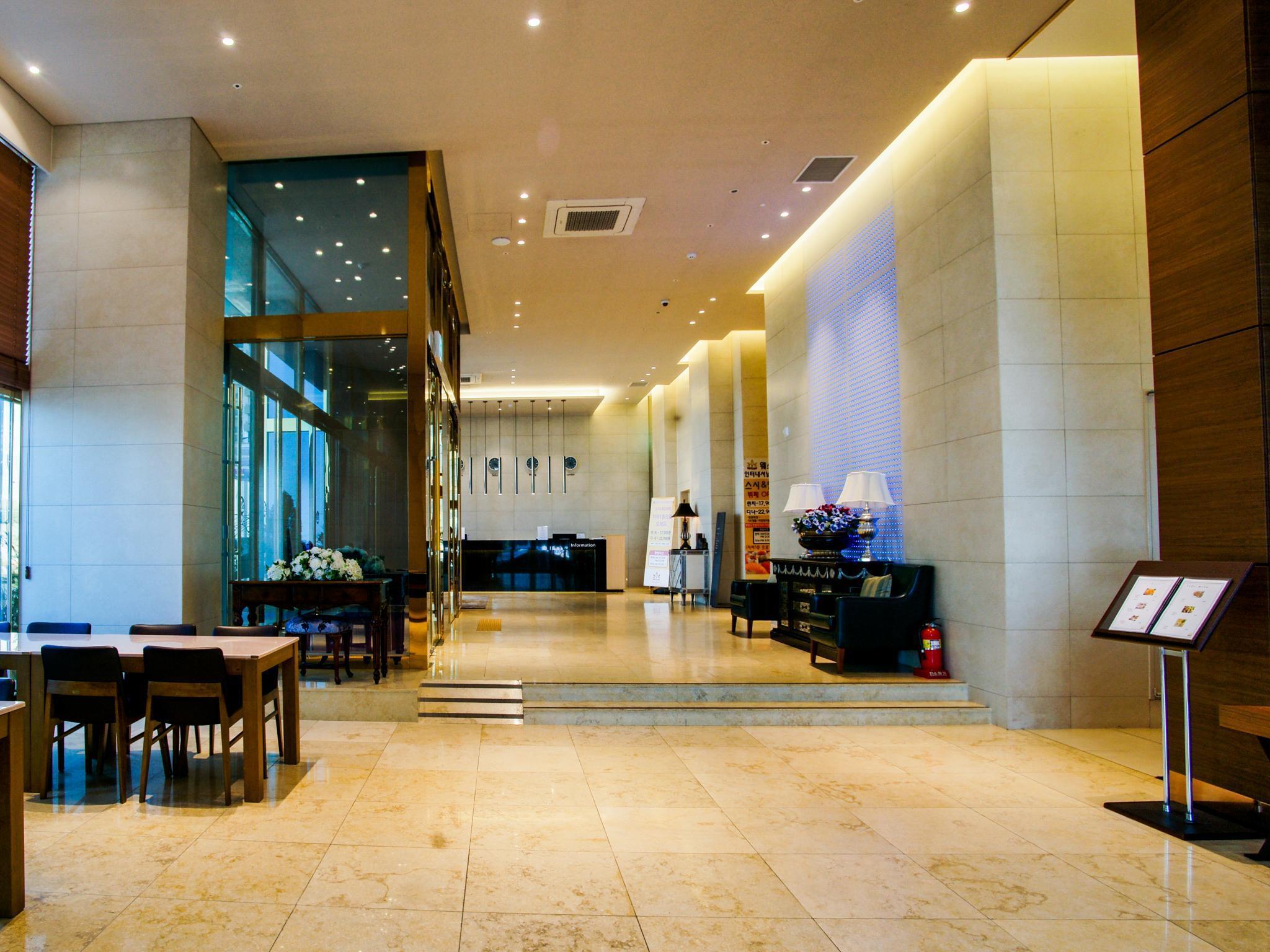 Stellar Hotel Yeongjong 43/50
