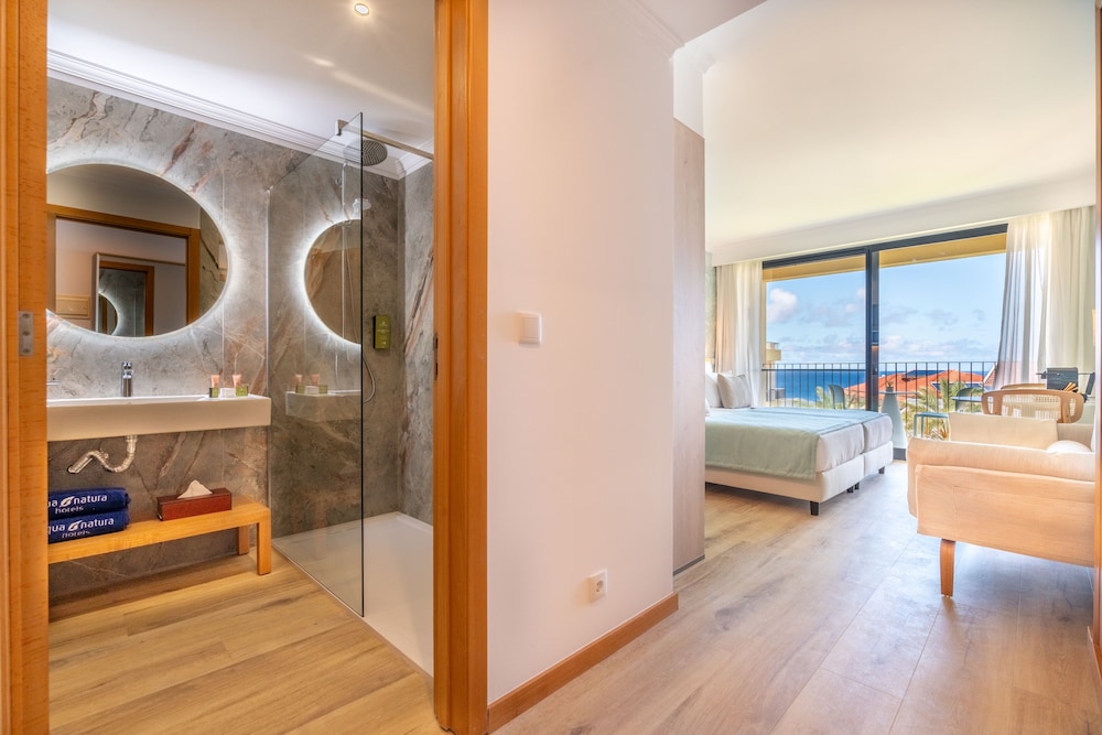 Studios by Aqua Natura Hotels 42/43