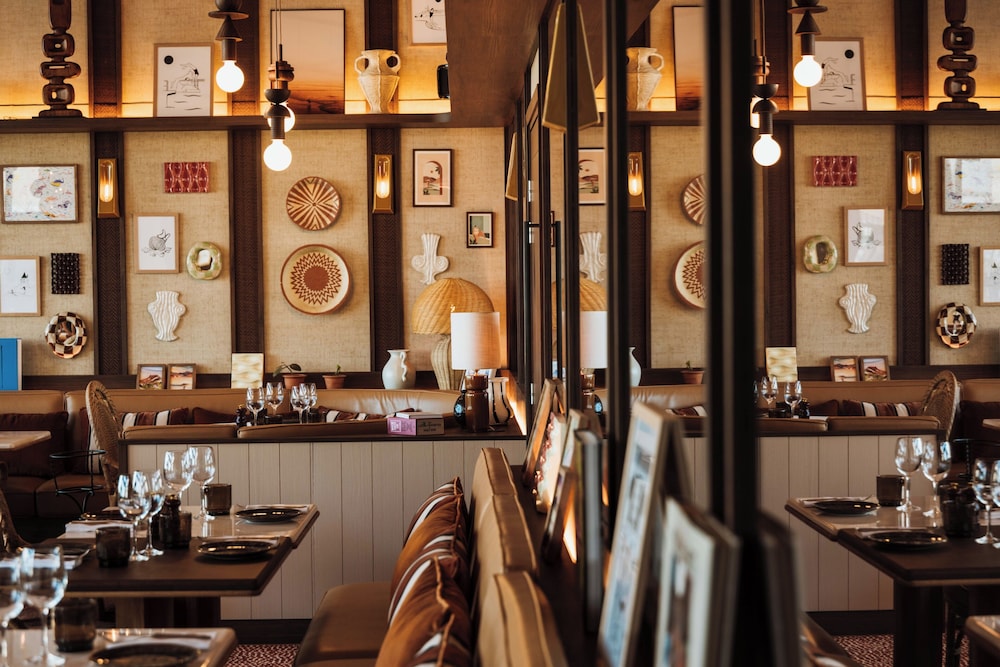 Hotel Le Cafe de Paris 36/50