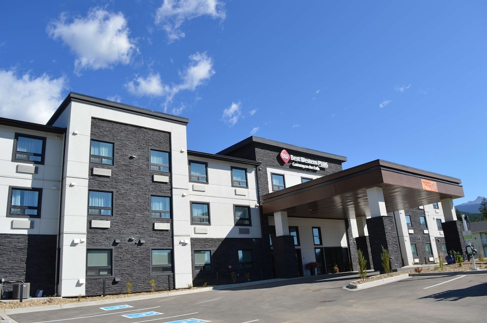 Best Western Plus Gateway to the Falls 1/26