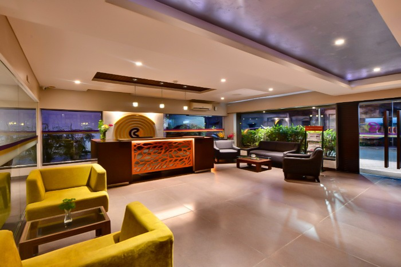 Click Hotel Vadodara 9/17
