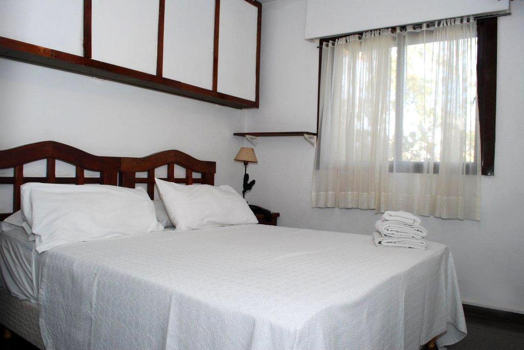 Laerte Hotel Mendoza 4/24