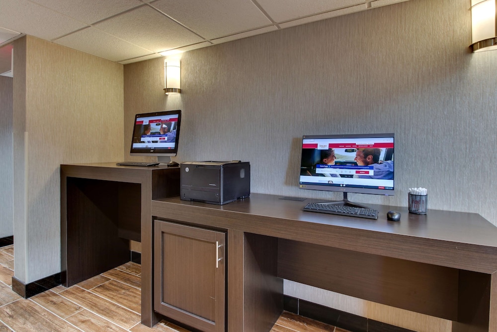 Drury Inn and Suites Poplar Bluff 42/48