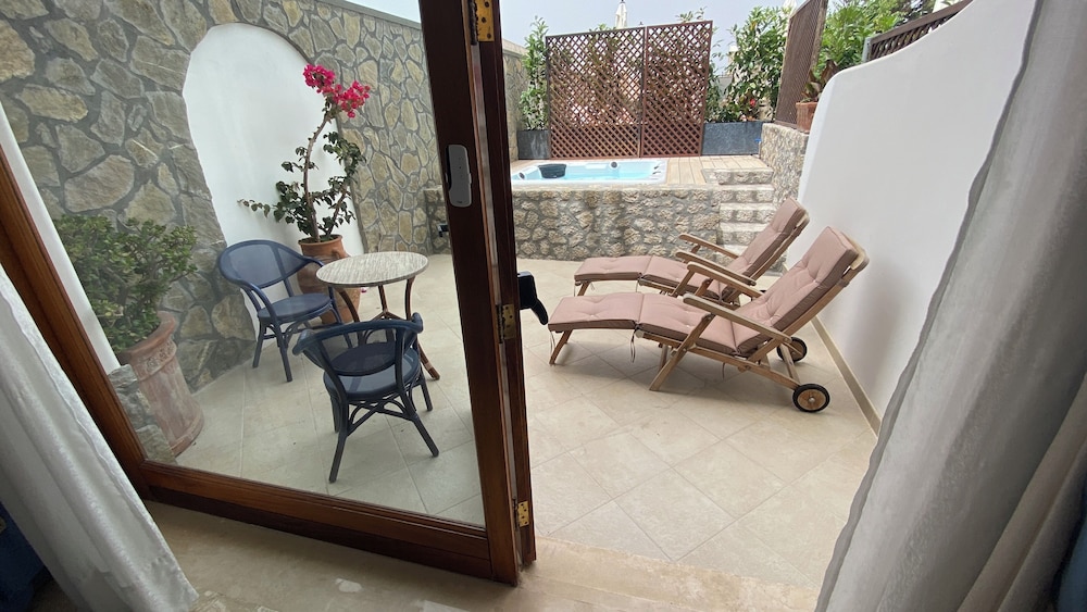 Capri Bougainville 22/49