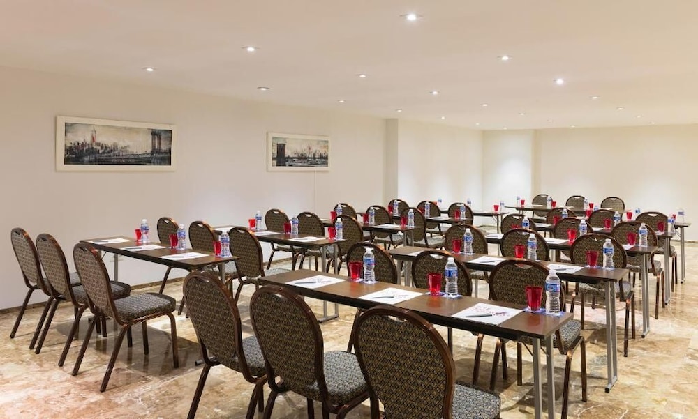 Tryp Cordoba Ex Tryp Los Gallos 37/50