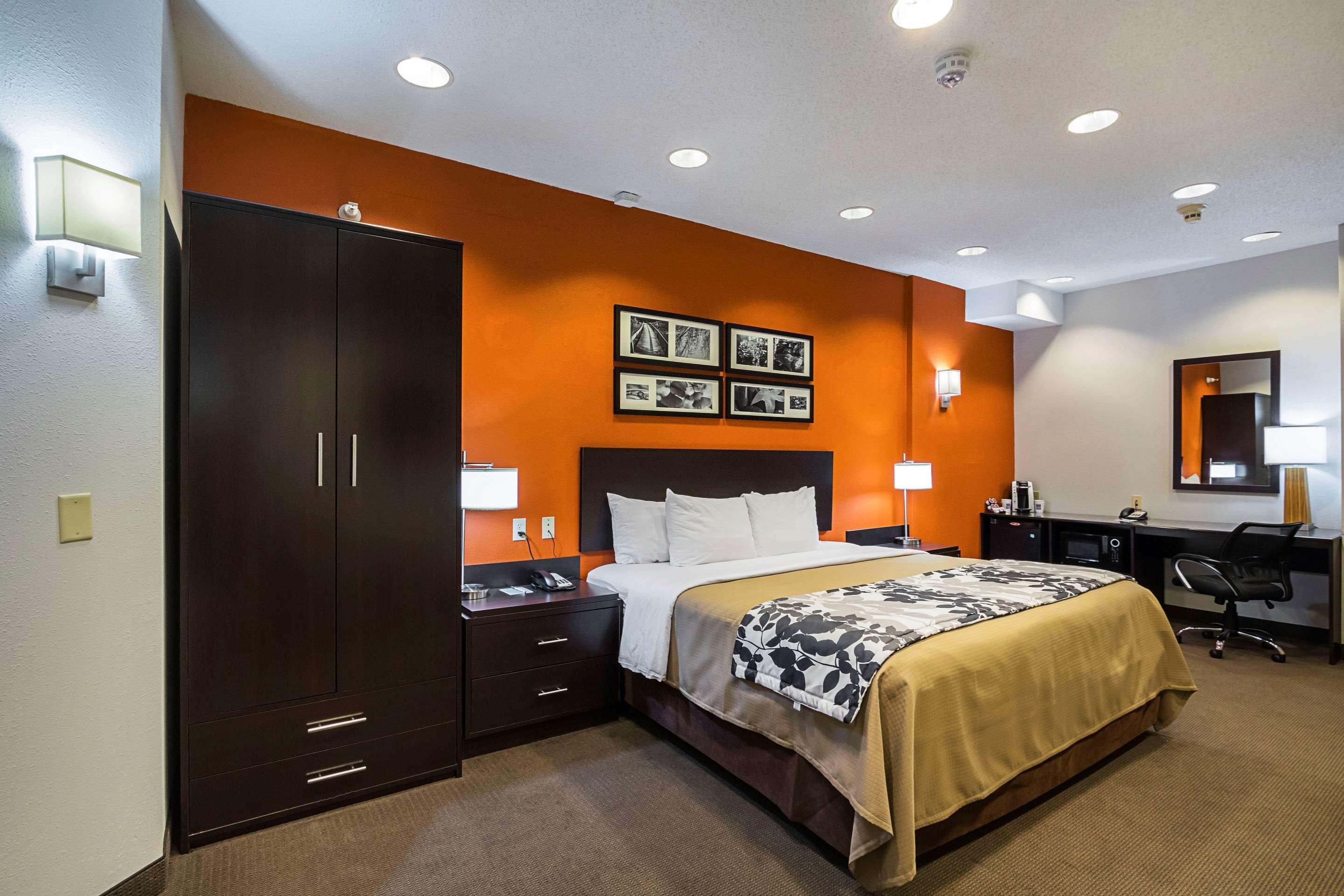 Upgrade, Efficiency, Suite, King Bed