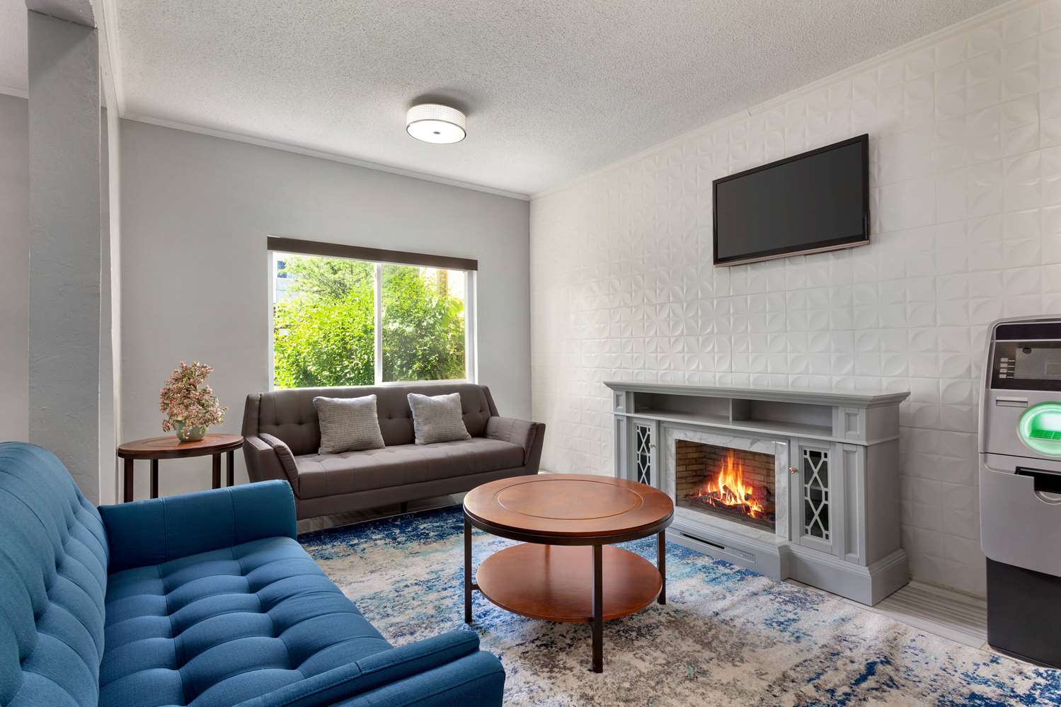 Days Inn by Wyndham Kansas City International Airport 16/29