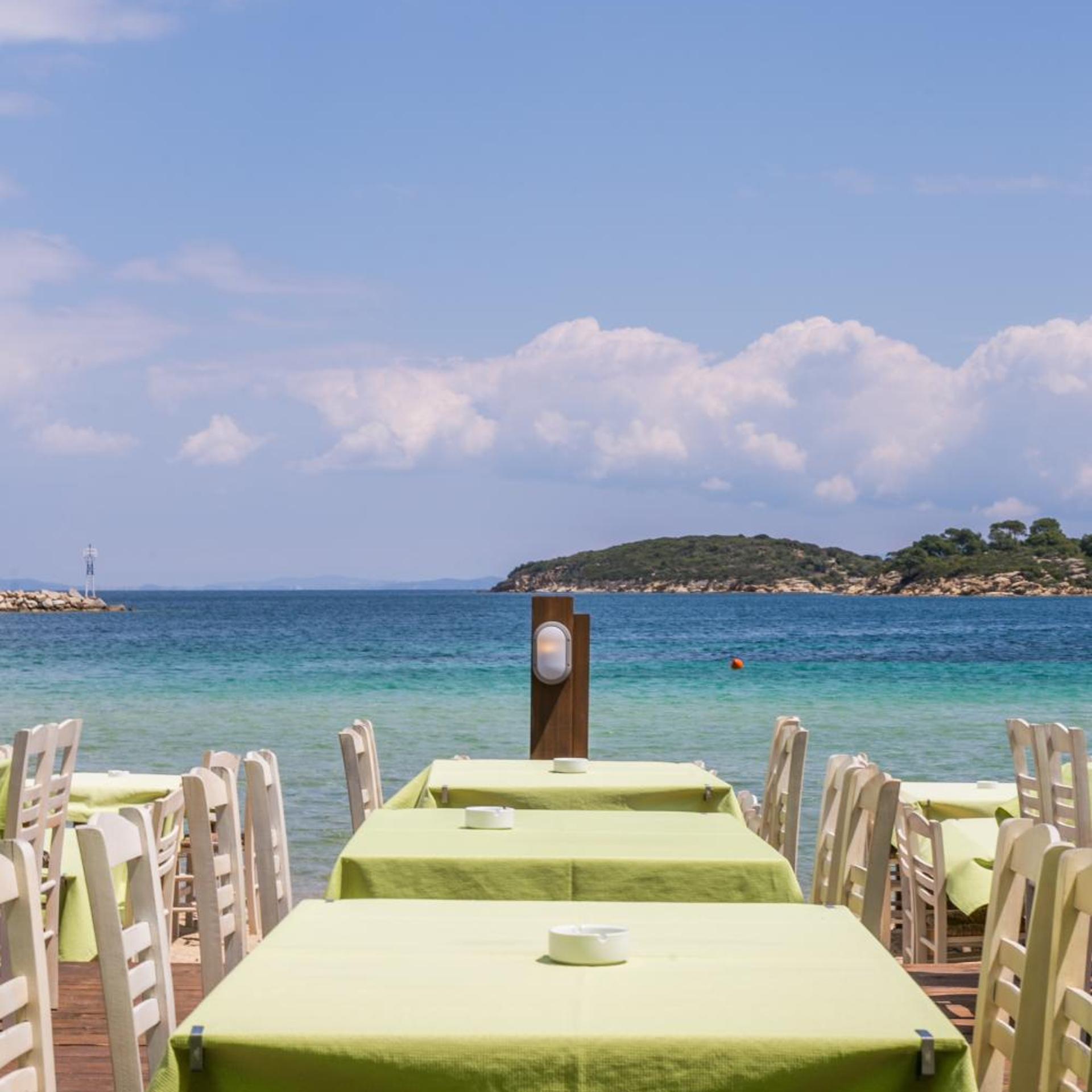 Avra Hotel 47/58
