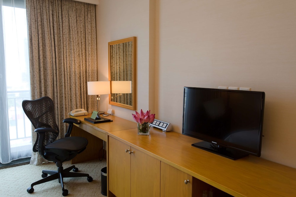 Hilton Garden Inn Hanoi 54/56
