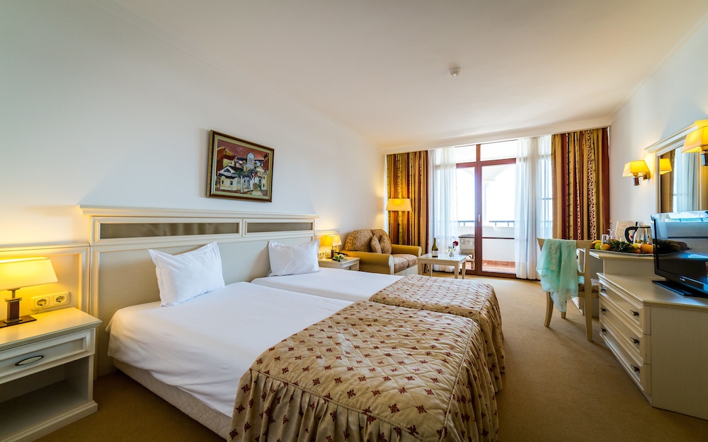 Hotel Helena Sands 14/50